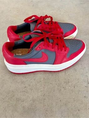 Nike Women's Red and Gray Low-Top Sneakers
